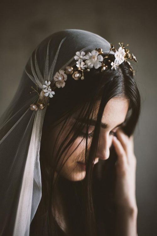veil with flowered headpiece